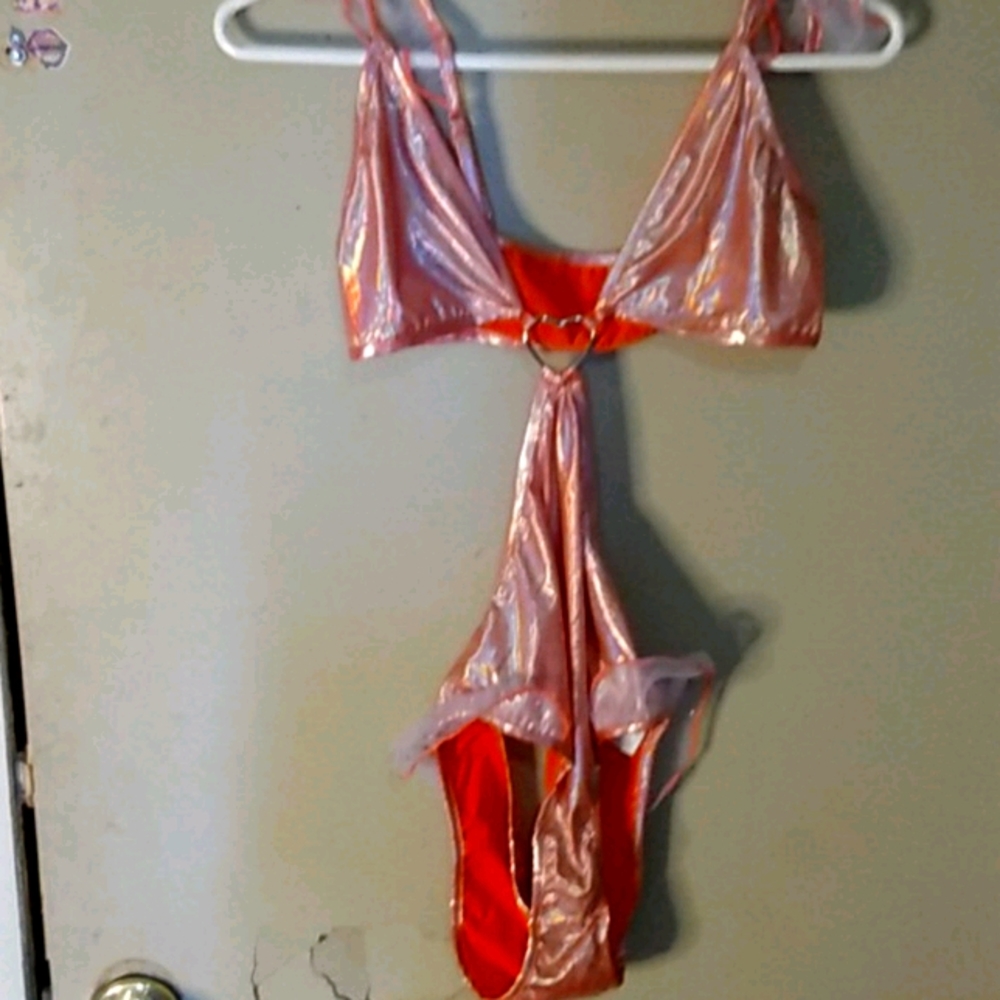 Women's bathing suit